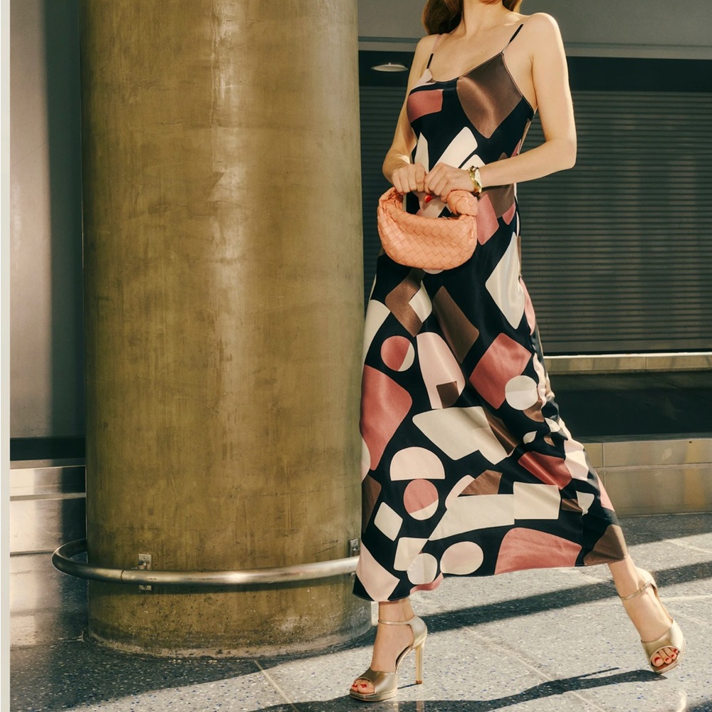 Abstract Patterned Dress - Picture 4 of 6